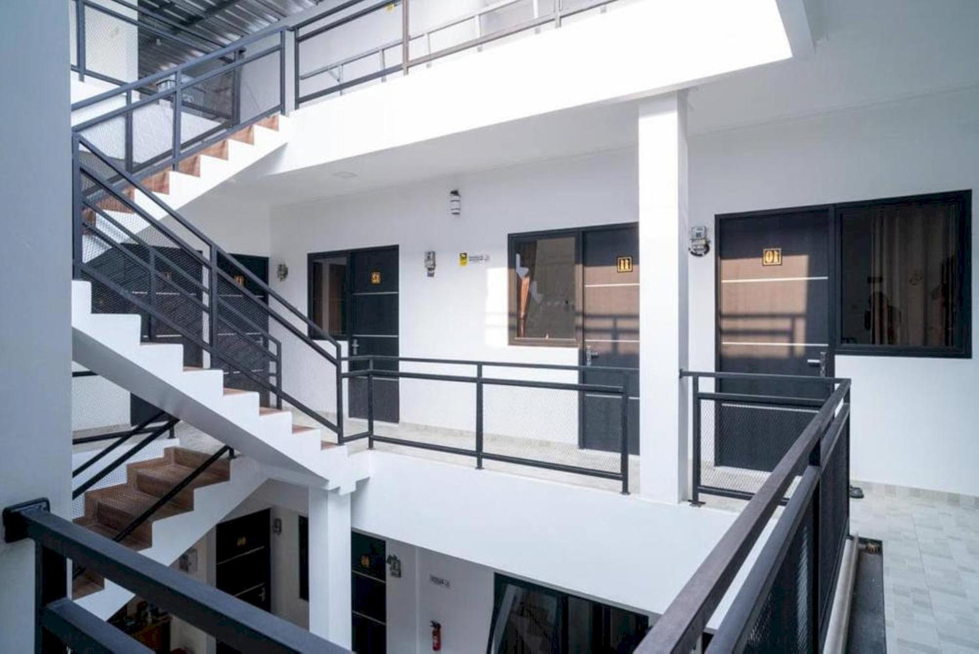 Oyo 94143 Mahagoni House Syariah Hotel Богор Екстериор снимка